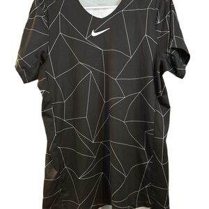 Nike Black and Gray Geometric Tee GUC